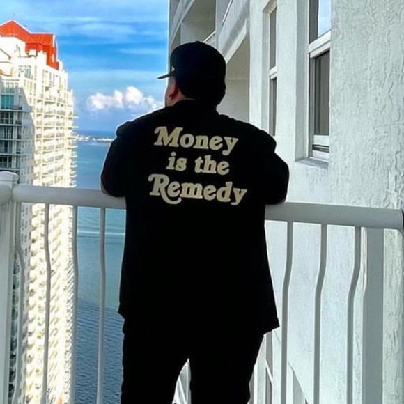 Money is the remedy T-shirt black - Picture 2 of 4